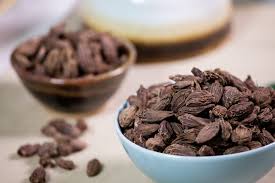 Black Cardamom (بڑی الائچی)